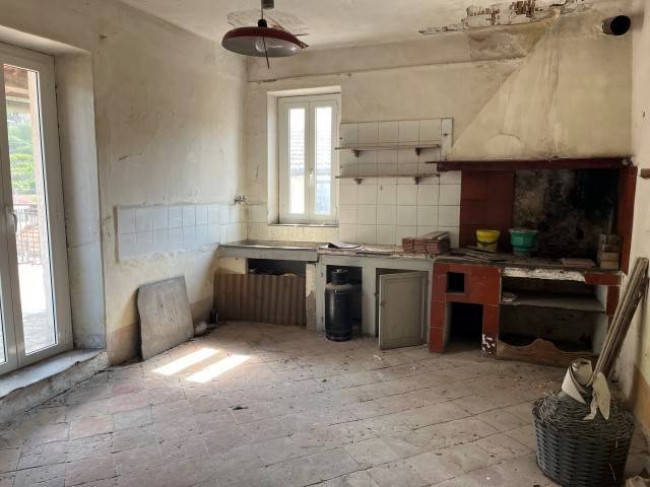 Appartamento in vendita a Borgomaro