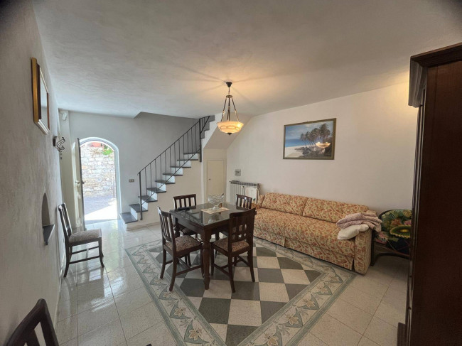 Rustico in vendita a Pietrabruna