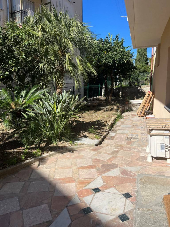 Appartamento in vendita a Imperia