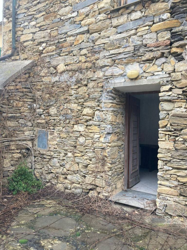 Casa singola in vendita a Rezzo