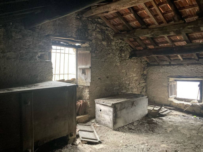 Casa singola in vendita a Rezzo