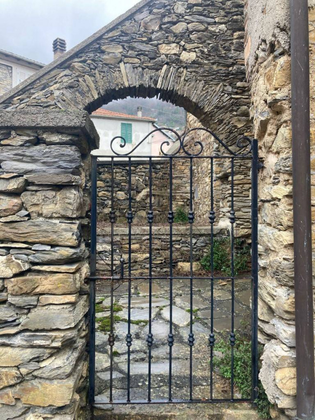 Casa singola in vendita a Rezzo