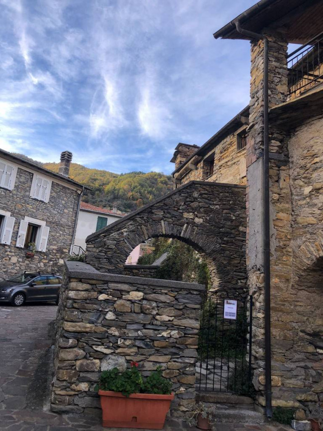 Casa singola in vendita a Rezzo