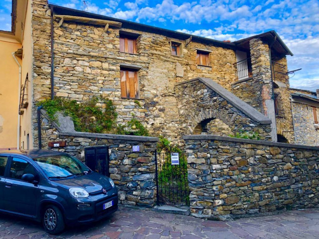 Casa singola in vendita a Rezzo