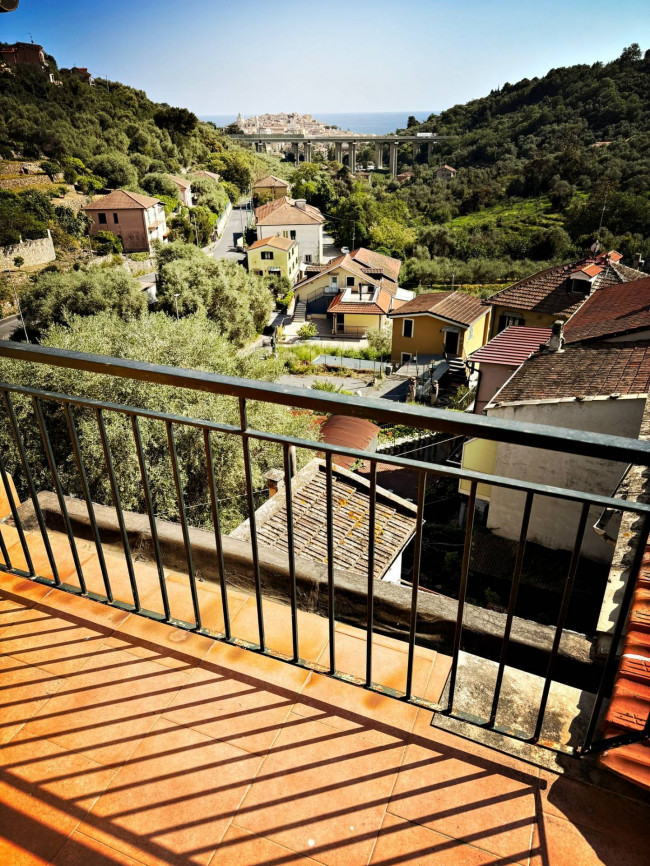 Appartamento in vendita a Imperia