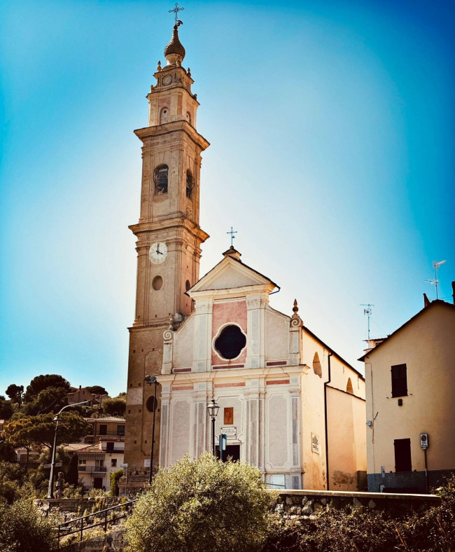 Appartamento in vendita a Imperia