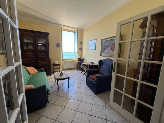 Appartamento in vendita a Imperia