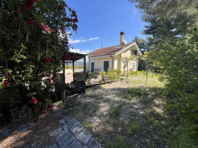 Villa in vendita a Imperia