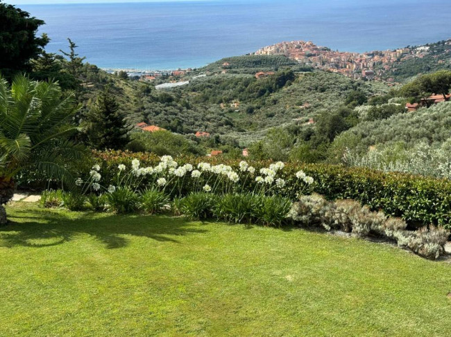 Villa in vendita a Imperia