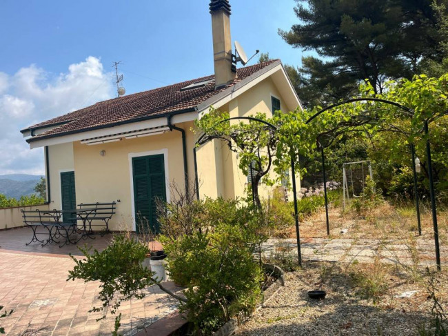Villa in vendita a Imperia
