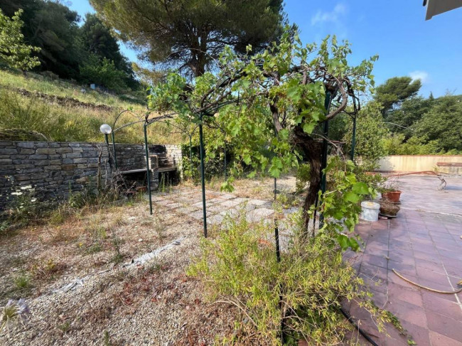 Villa in vendita a Imperia