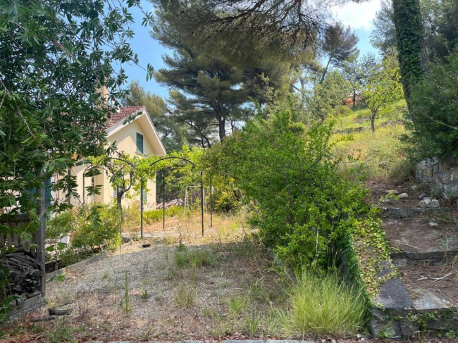 Villa in vendita a Imperia