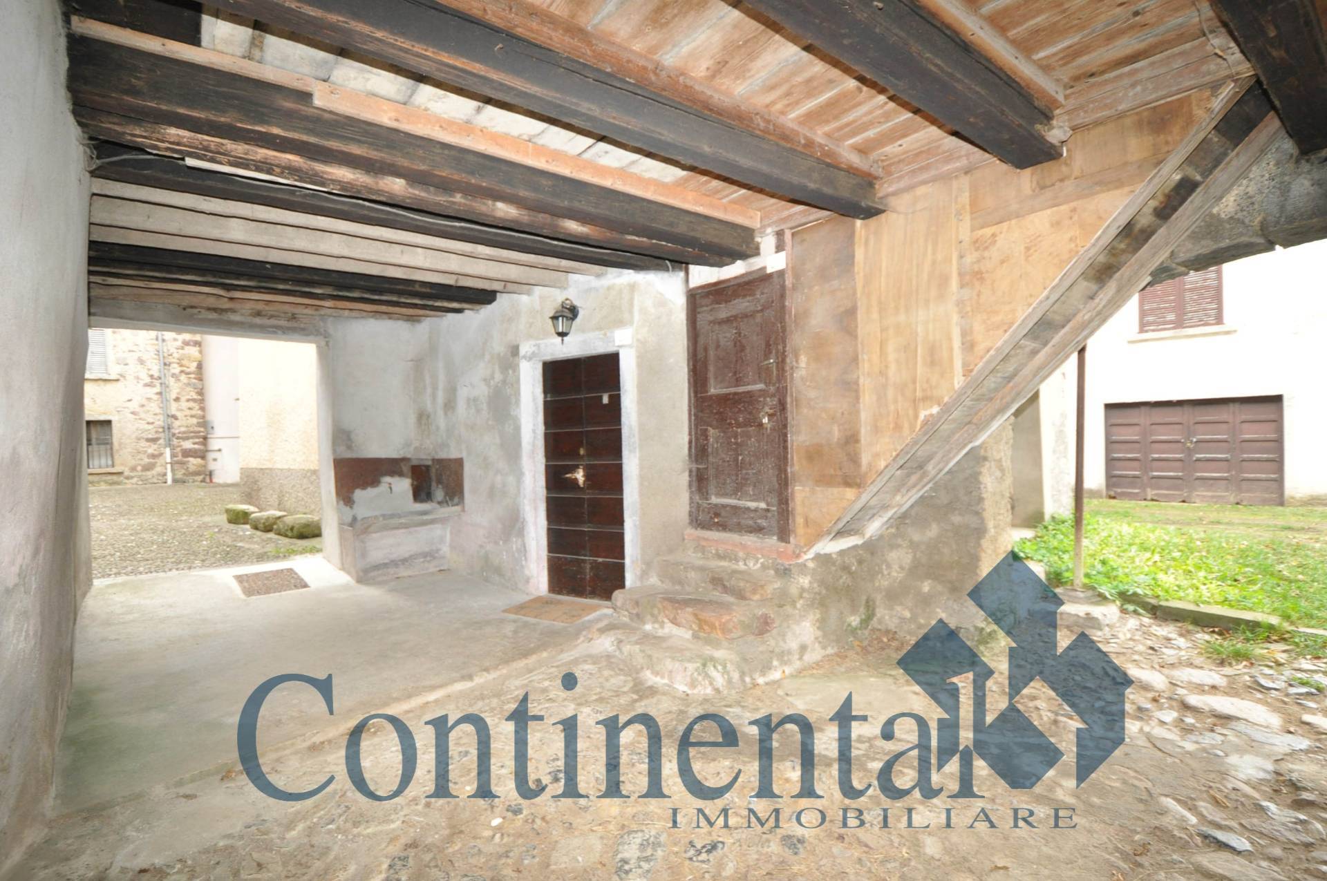 Piazzolo – Vicolo Corticelli – 100 mq