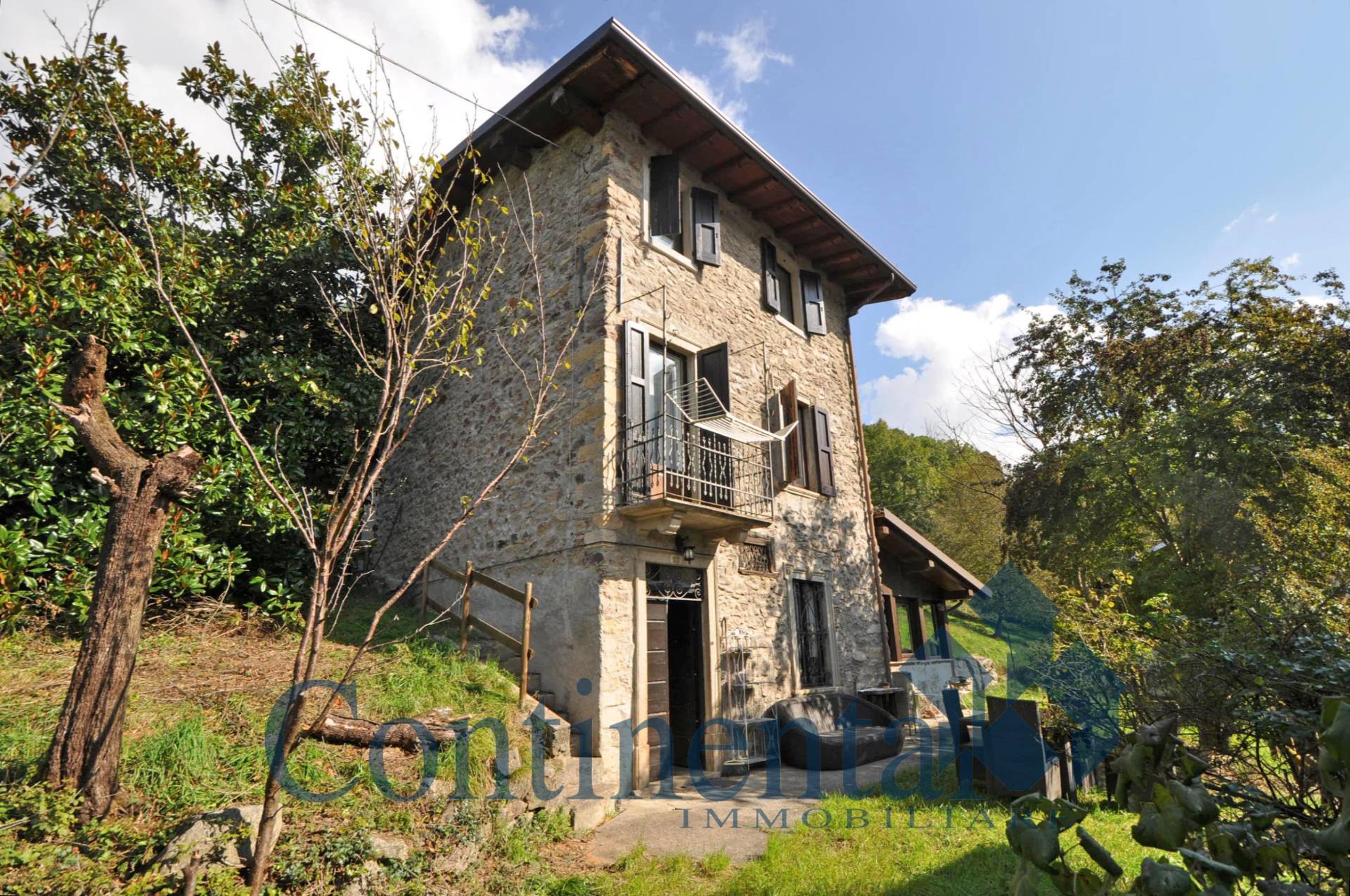 Moio de’ Calvi – Via Papa Giovanni XXIII – 176 mq