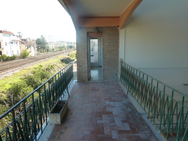 Appartamento SAN BENEDETTO DEL TRONTO vendita  Centro  Vela Immobiliare Srl