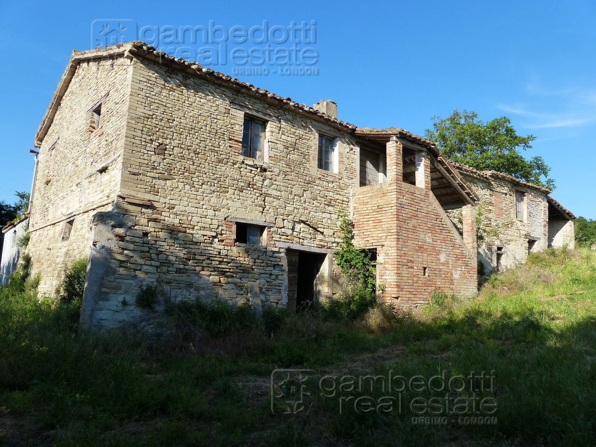 Rustico - Cascina FOSSOMBRONE vendita    Gambedotti Real Estate