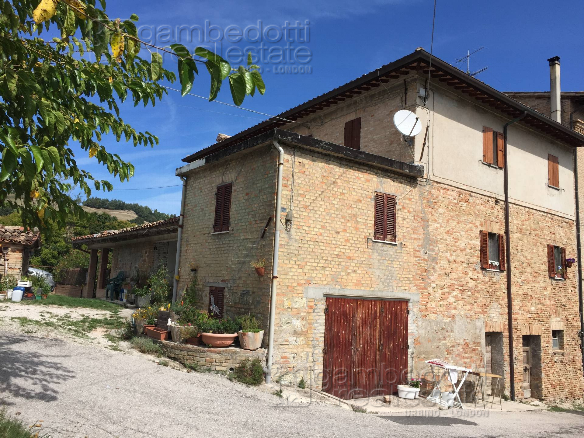  urbino vendita quart:  gambedotti real estate