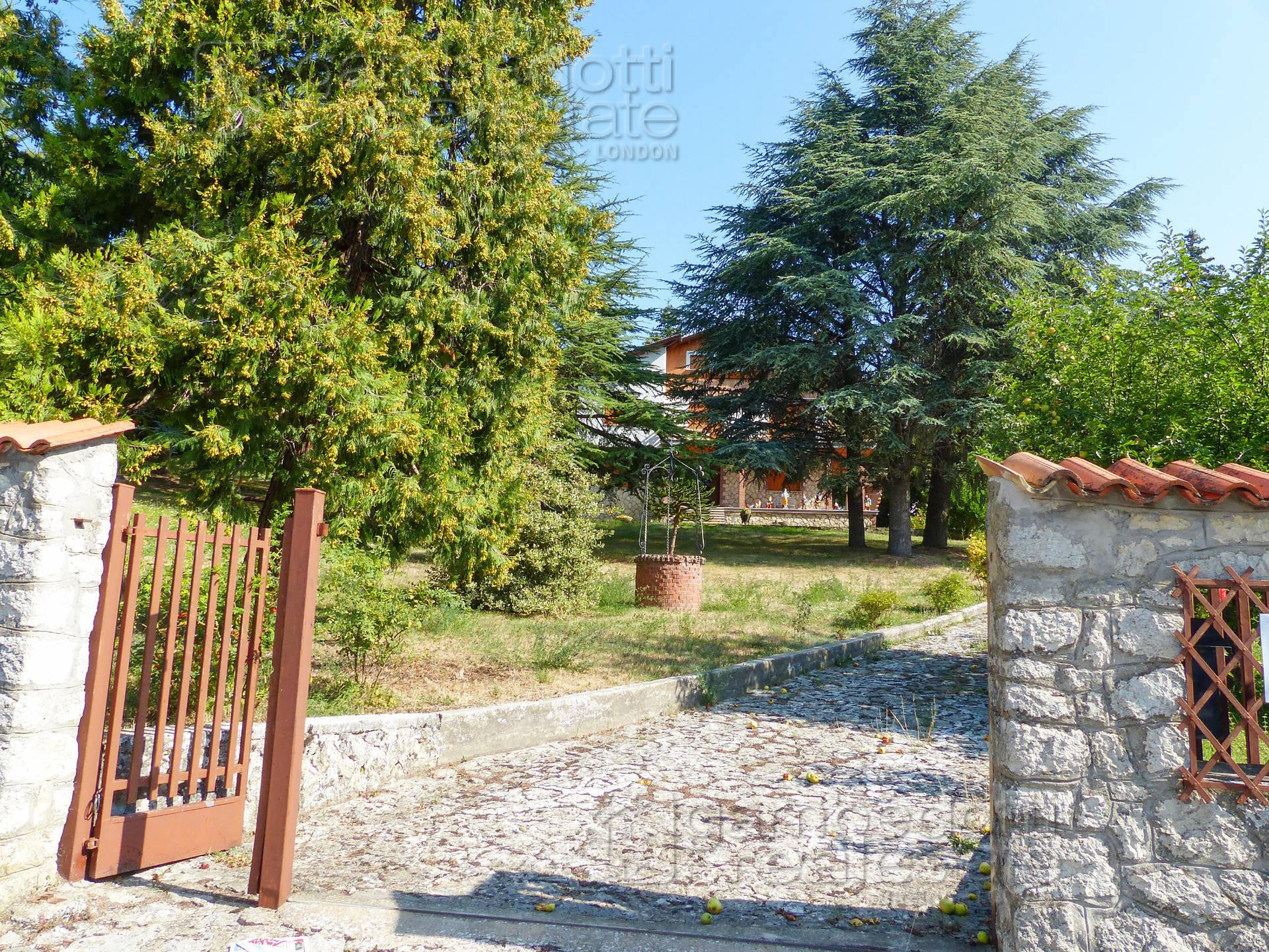 Villa CARPEGNA vendita    Gambedotti Real Estate