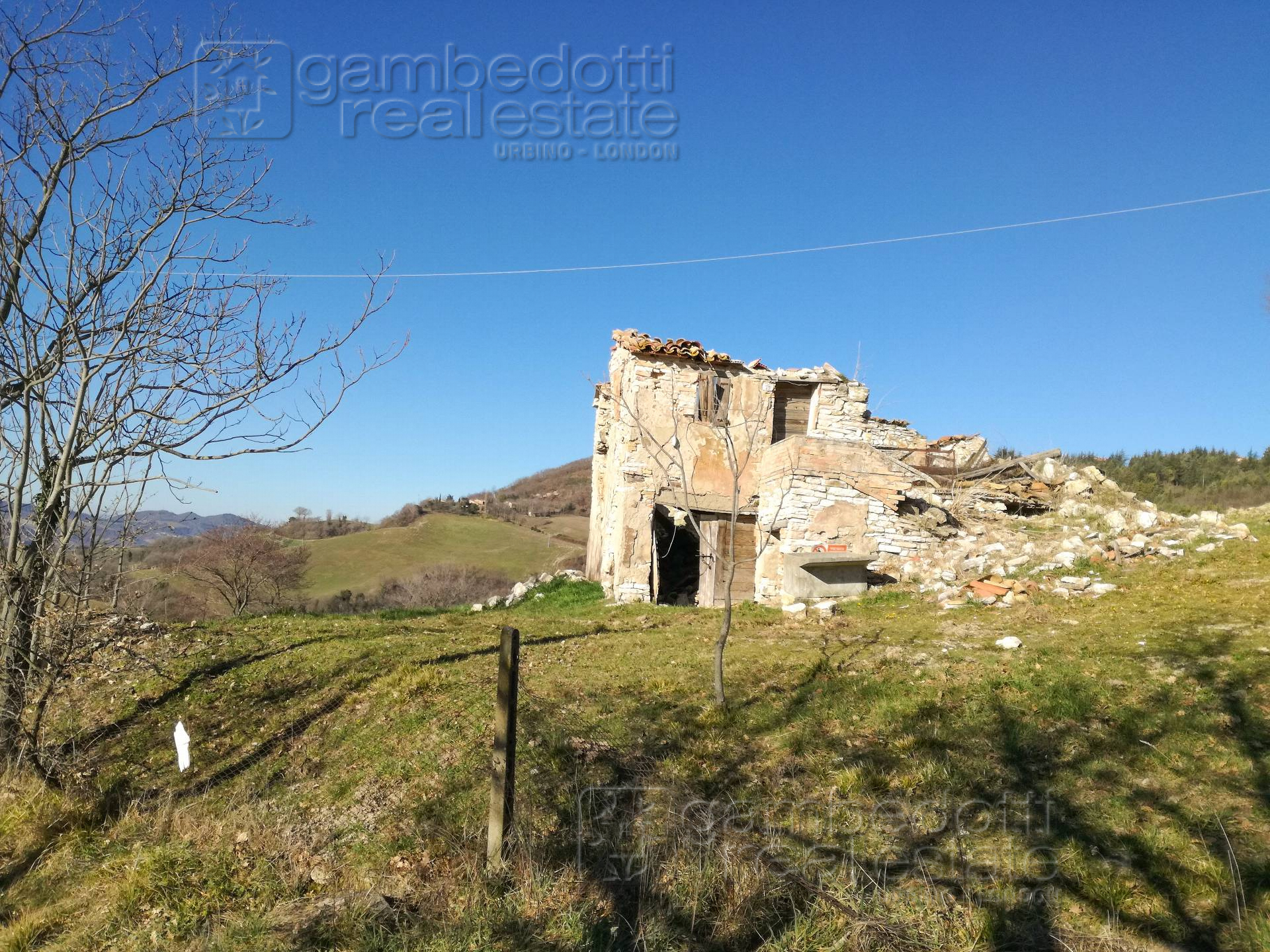 Rustico - Cascina URBINO vendita  Cesane  Gambedotti Real Estate