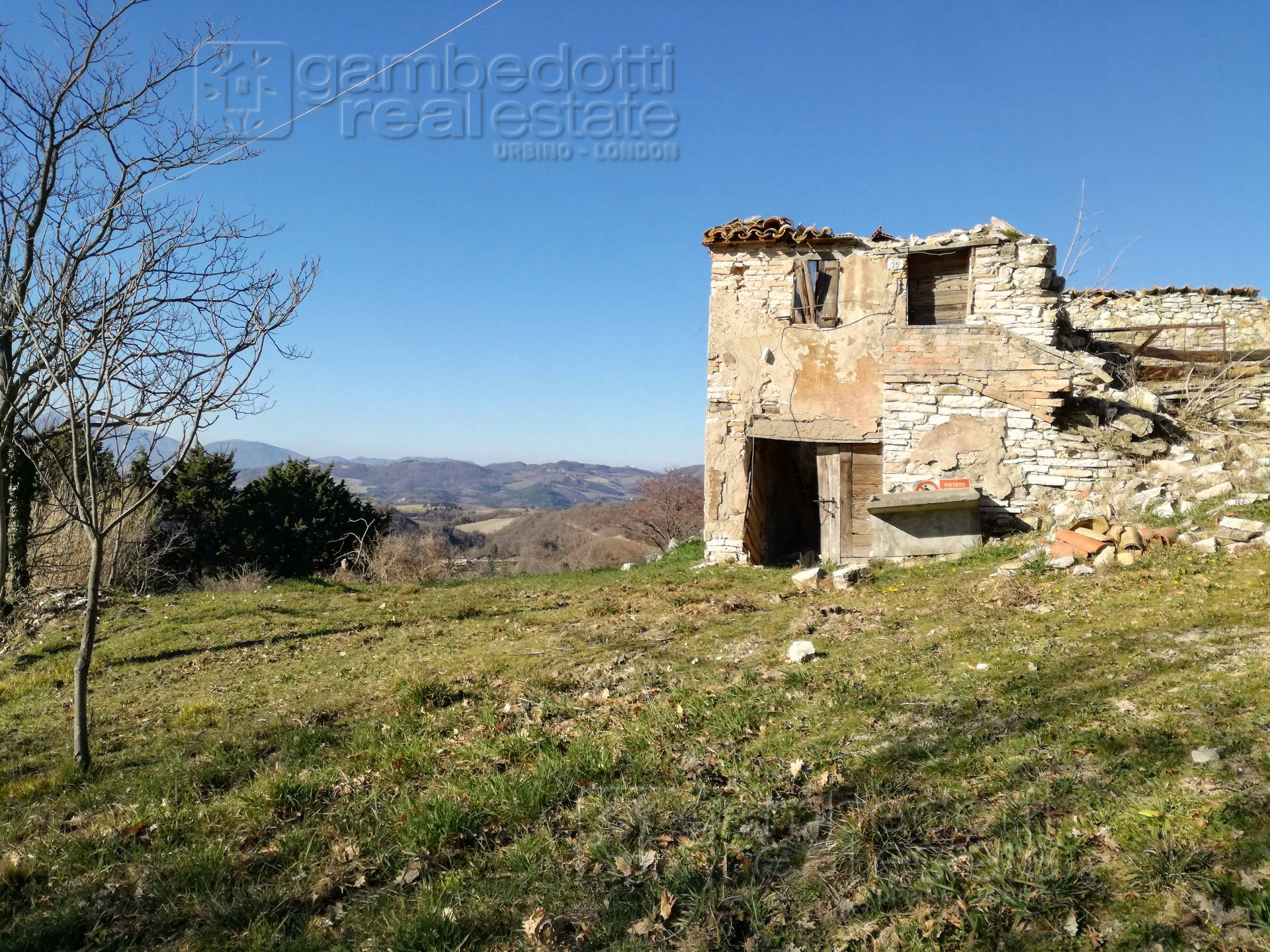  urbino vendita quart: cesane gambedotti real estate