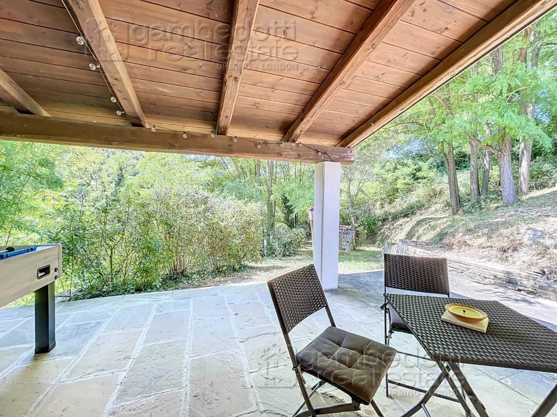 Villa in vendita a Urbino (PU)