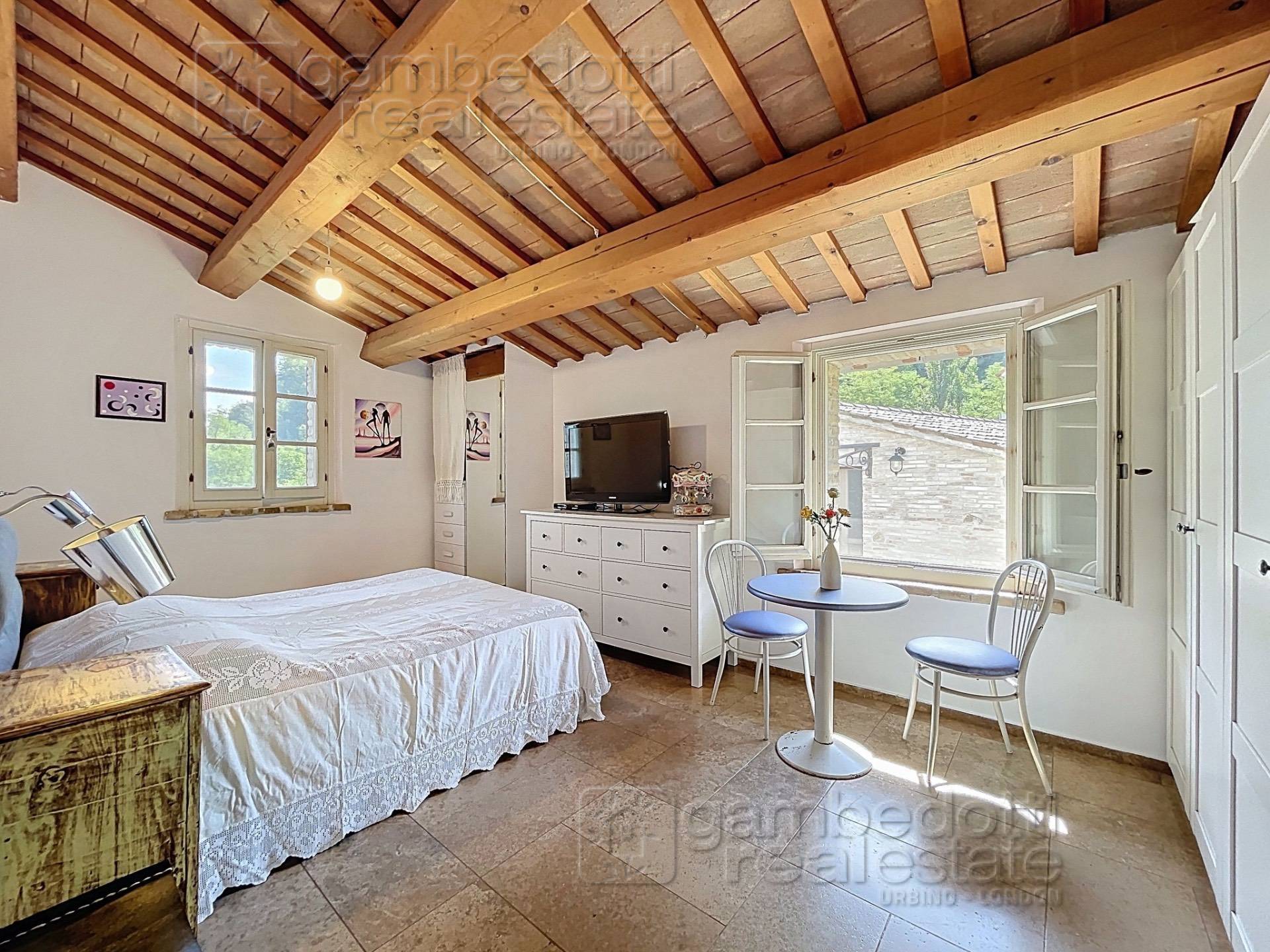Villa in vendita a Urbino (PU)