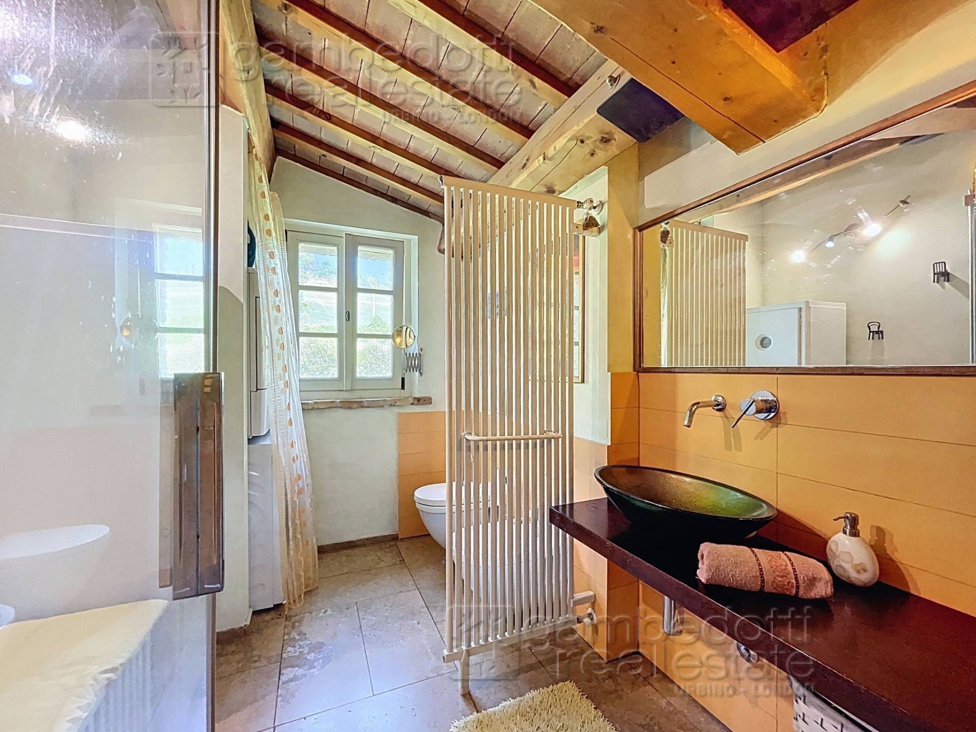 Villa in vendita a Urbino (PU)