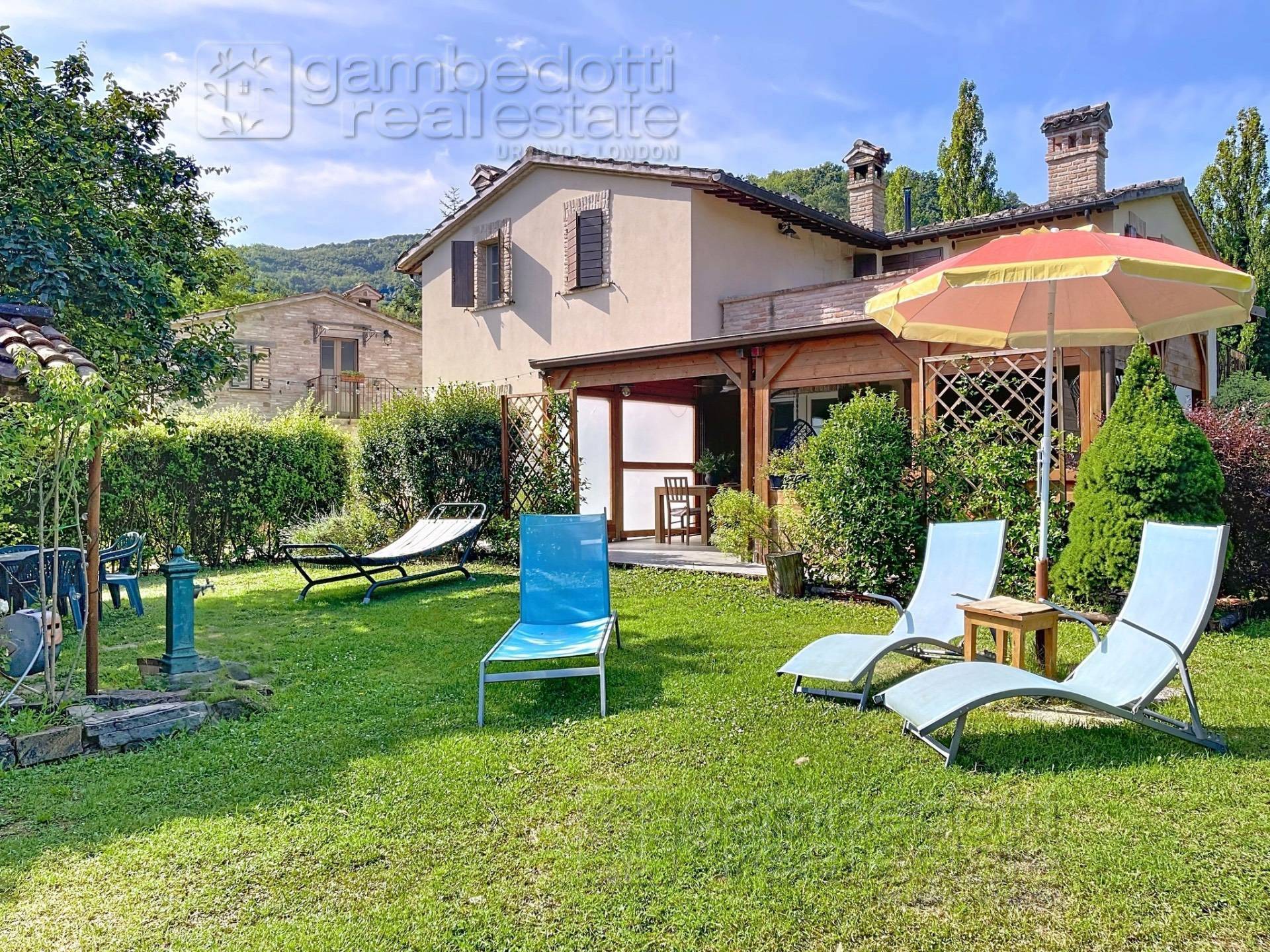 Villa in vendita a Urbino (PU)