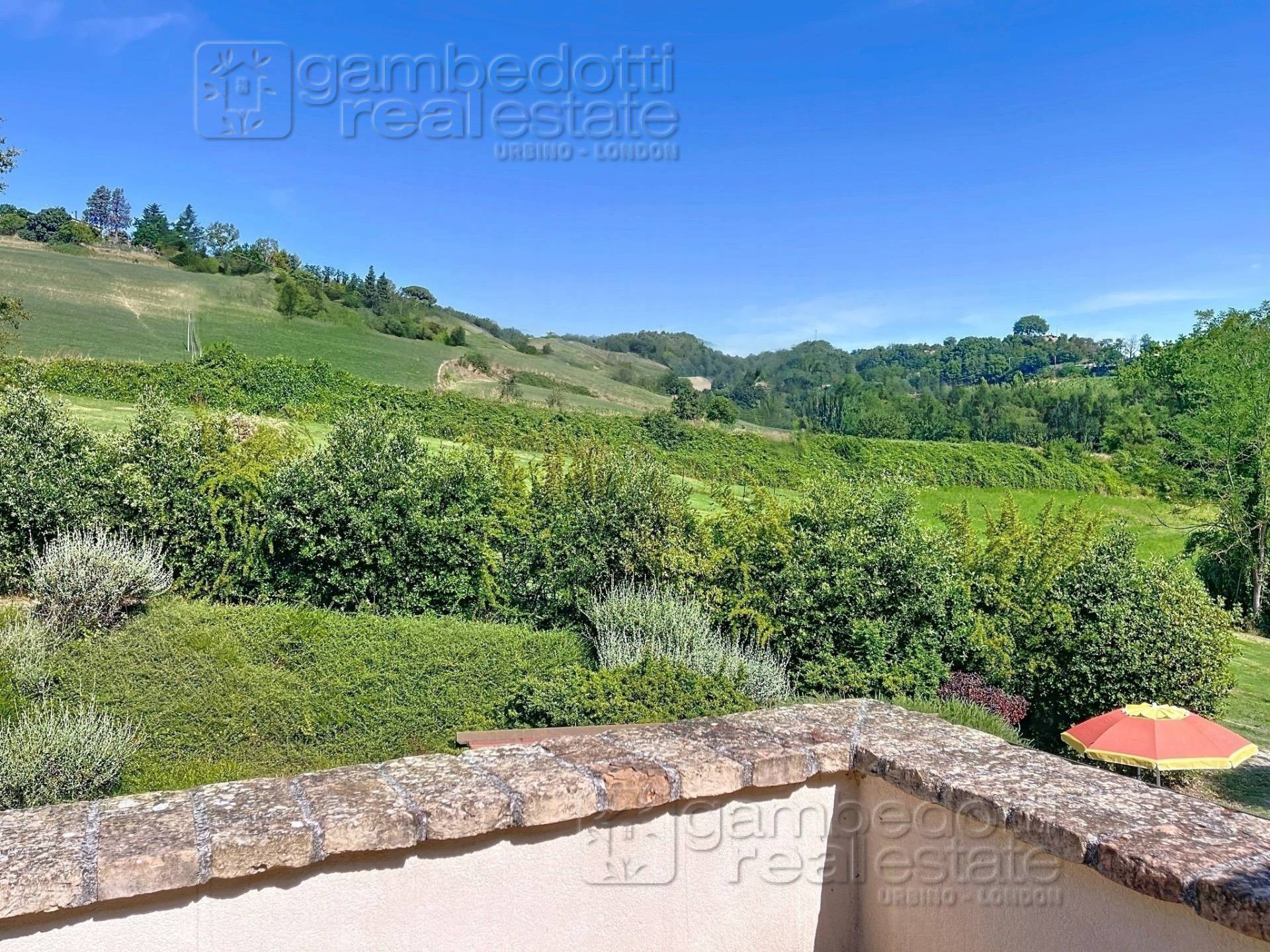 Villa in vendita a Urbino (PU)