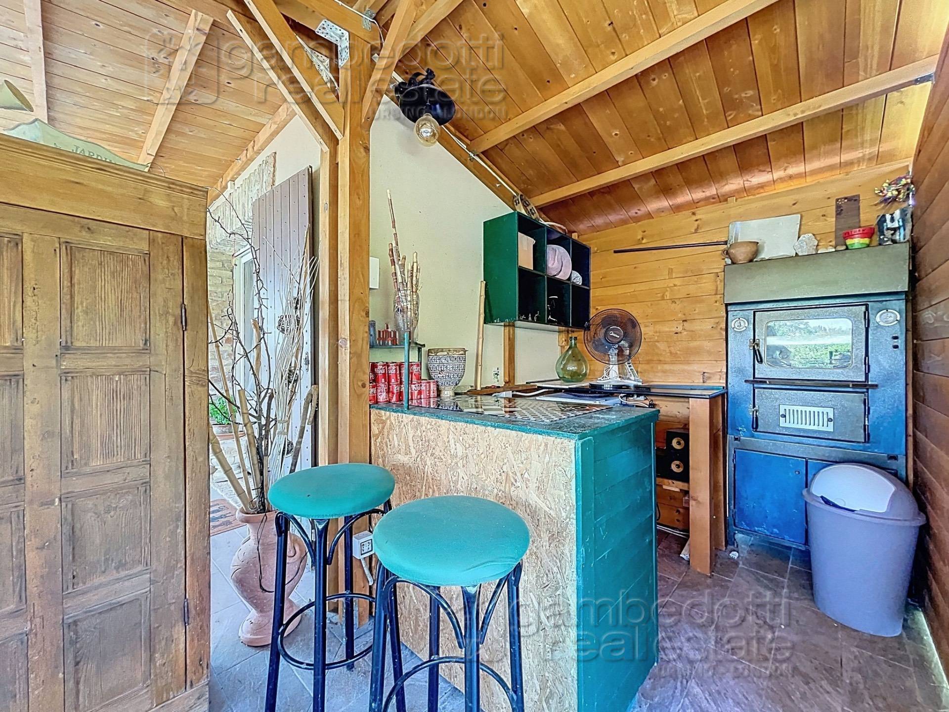 Villa in vendita a Urbino (PU)