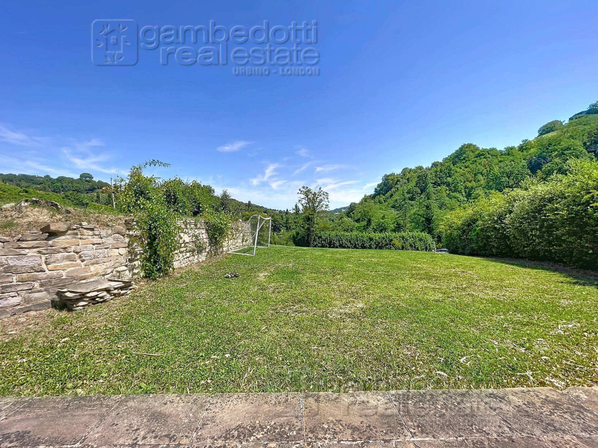 Villa in vendita a Urbino (PU)