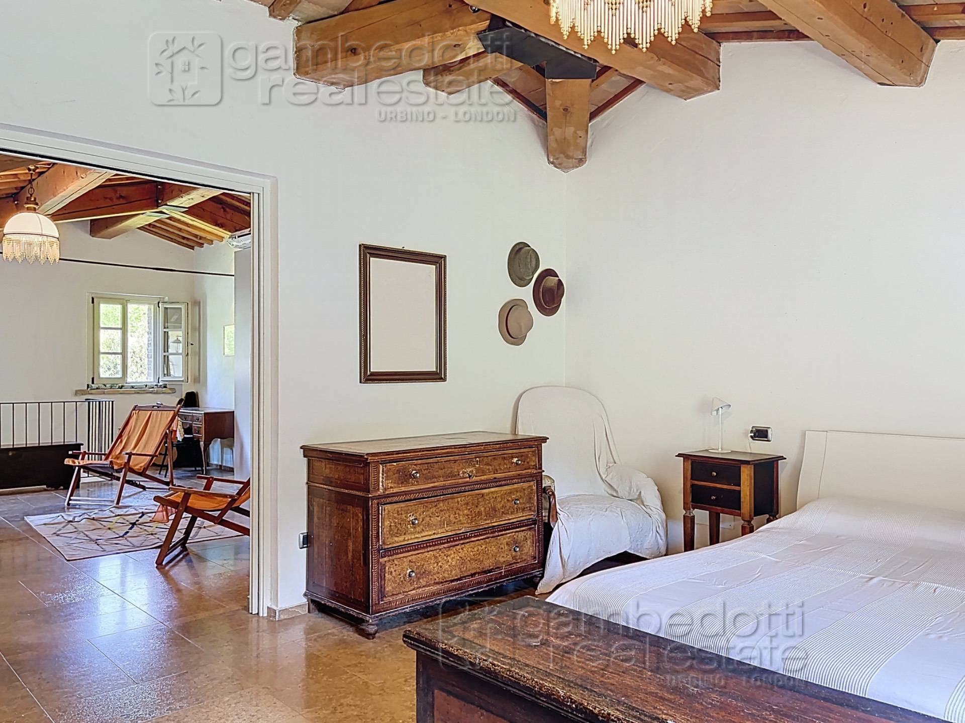 Villa in vendita a Urbino (PU)