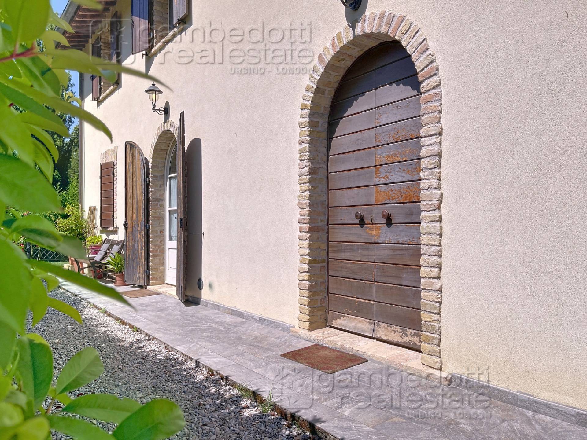 Villa in vendita a Urbino (PU)