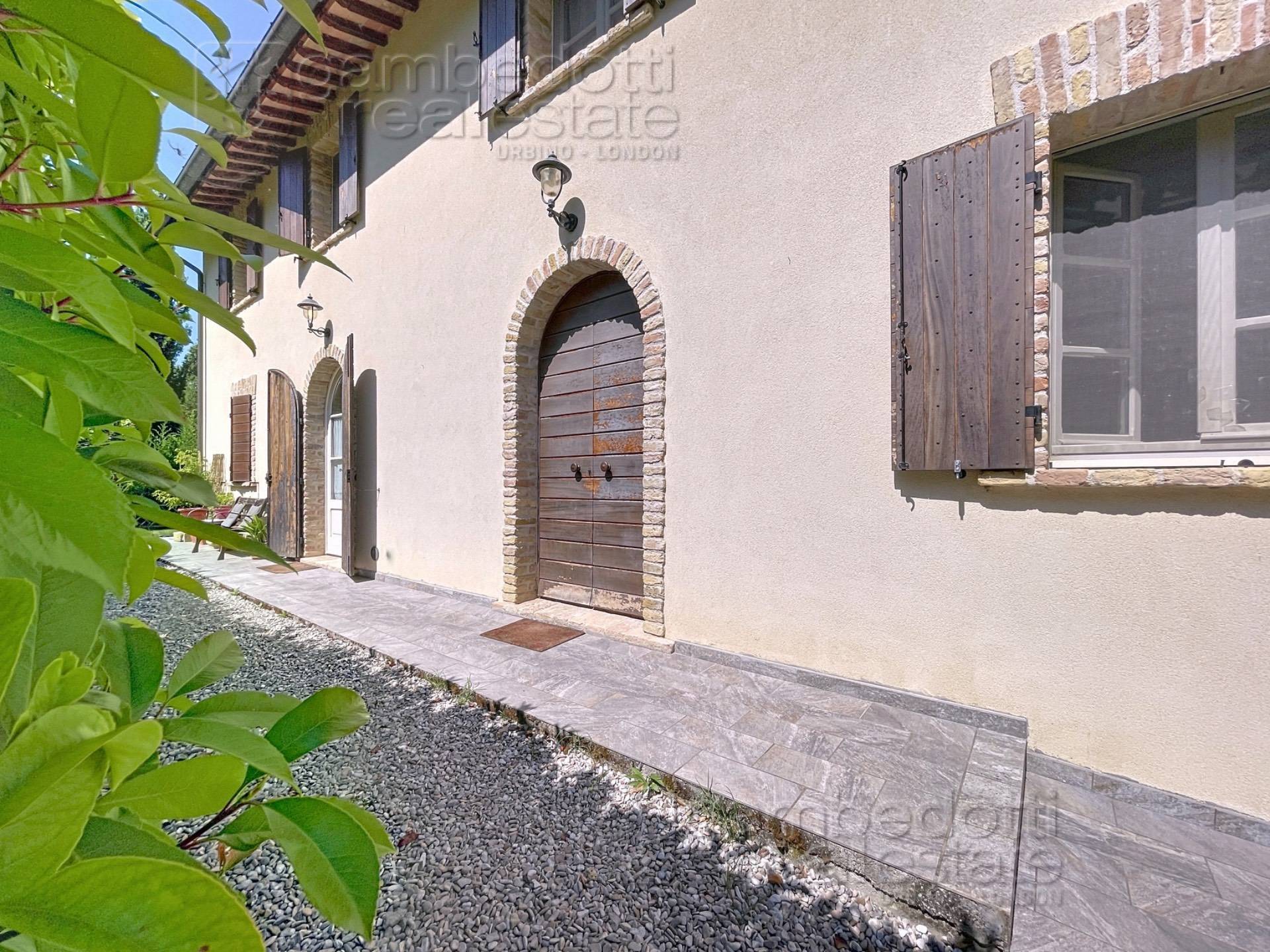 Villa in vendita a Urbino (PU)