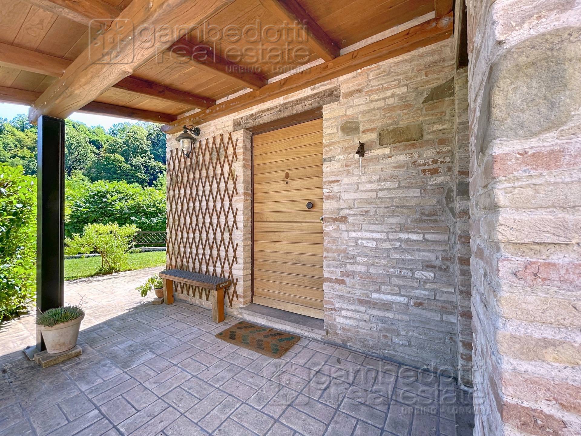 Villa in vendita a Urbino (PU)