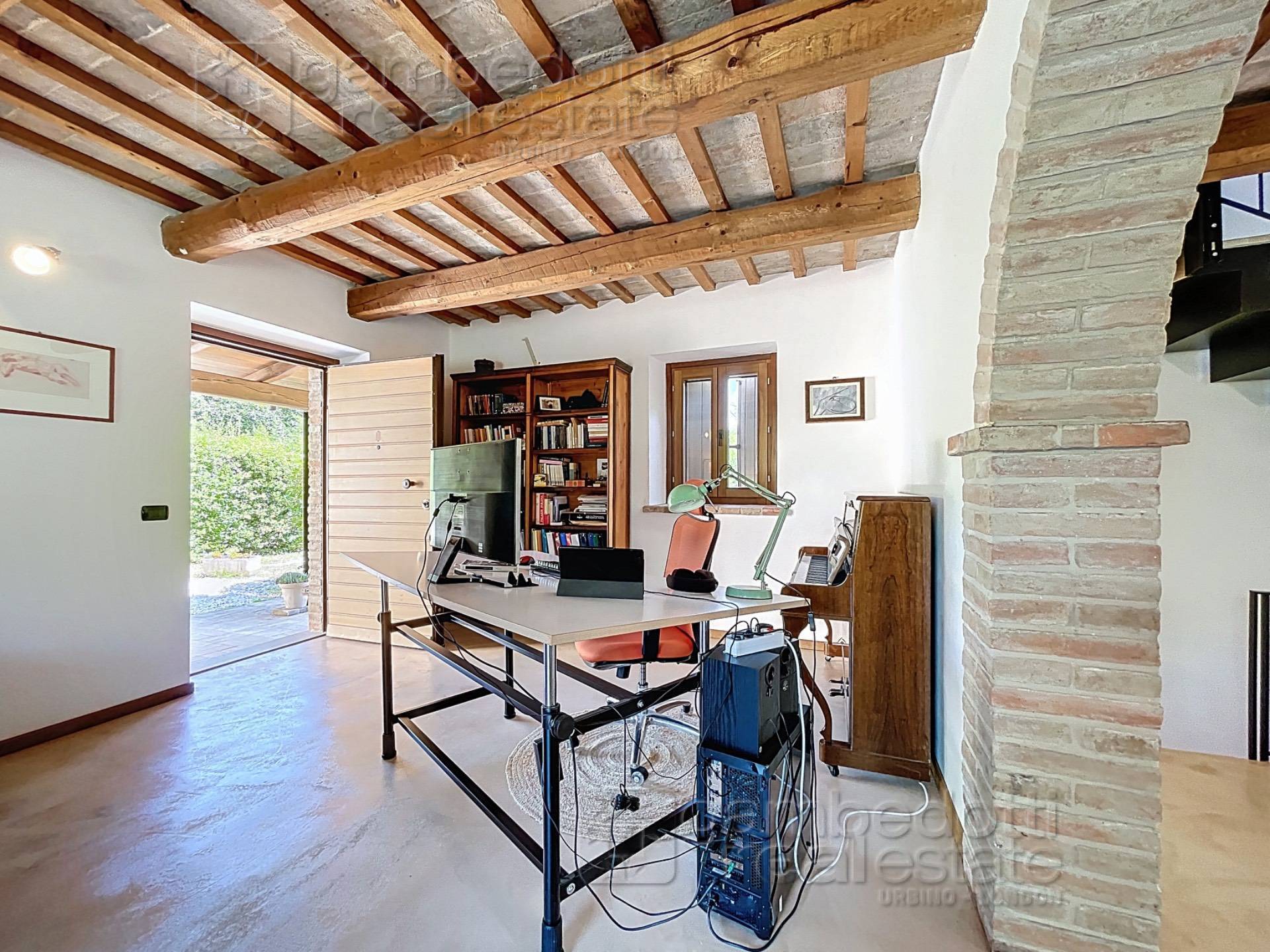 Villa in vendita a Urbino (PU)