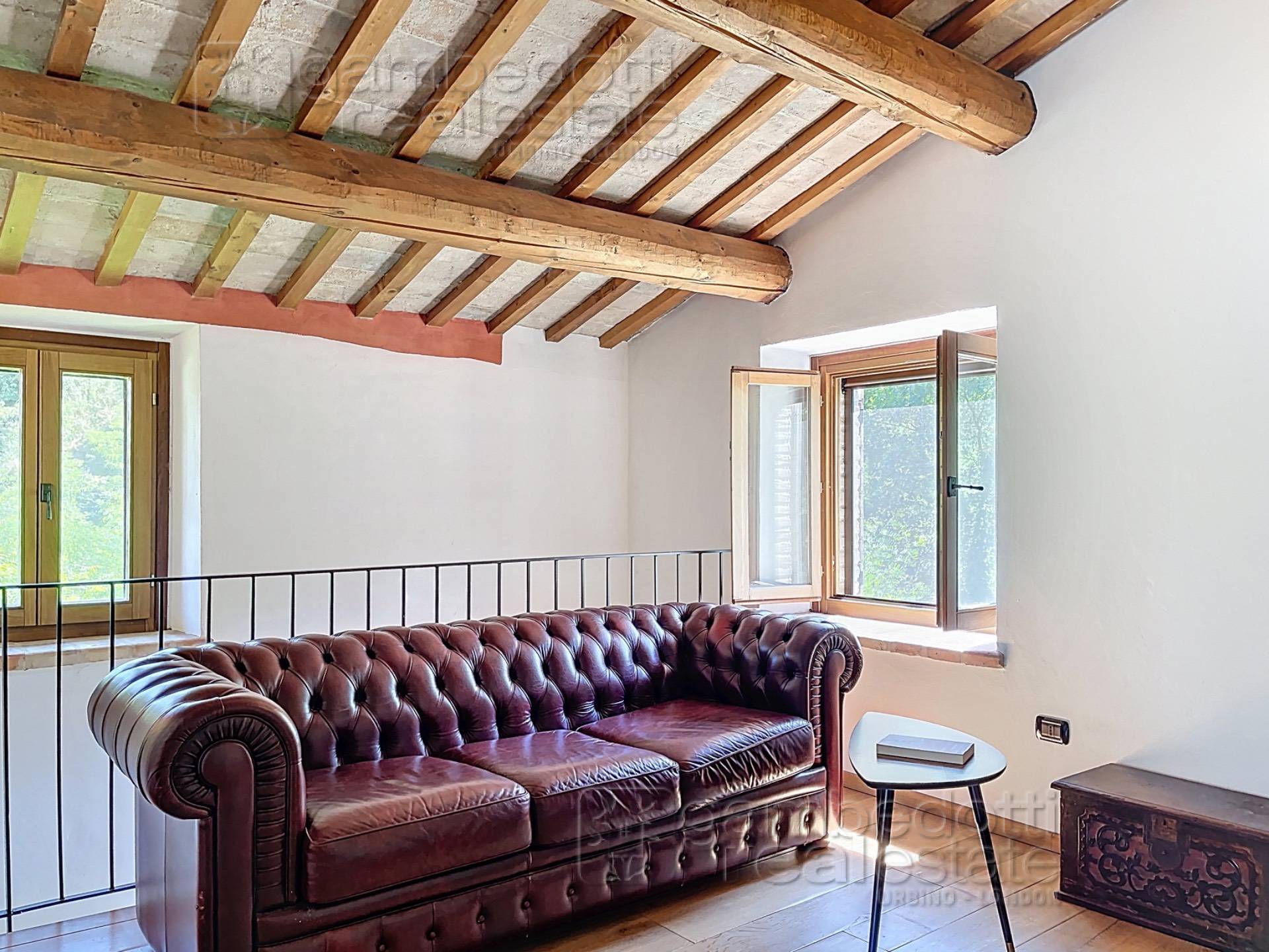 Villa in vendita a Urbino (PU)