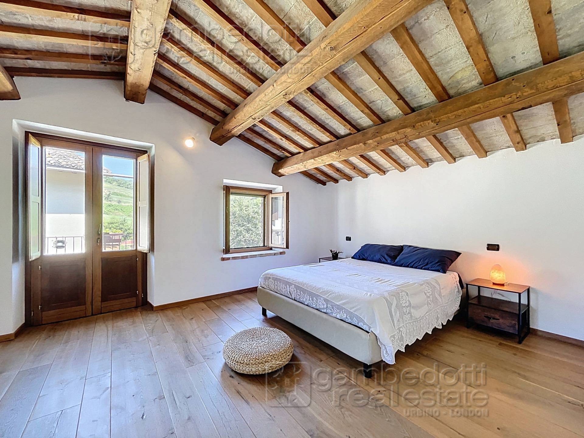 Villa in vendita a Urbino (PU)