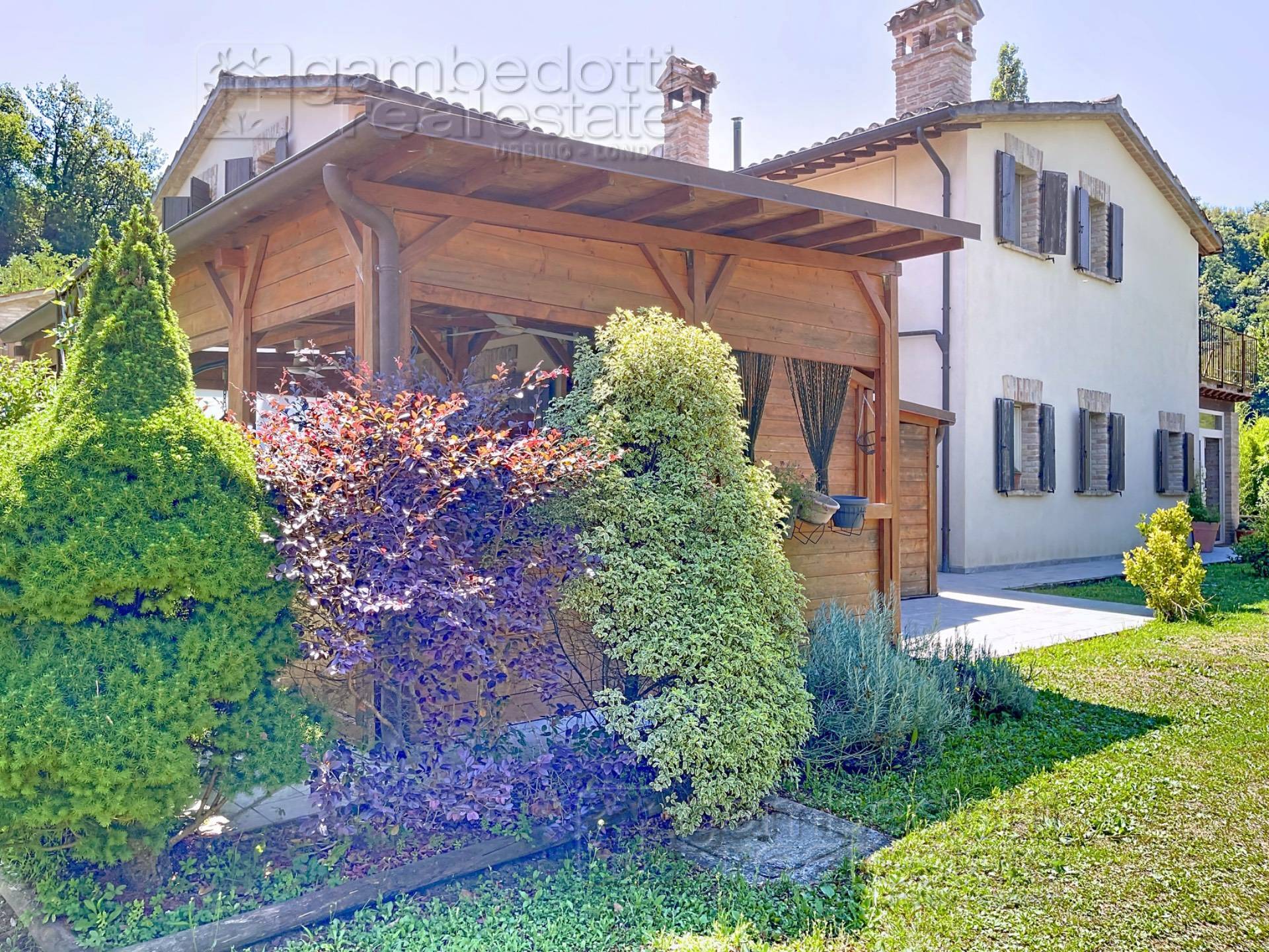 Villa in vendita a Urbino (PU)