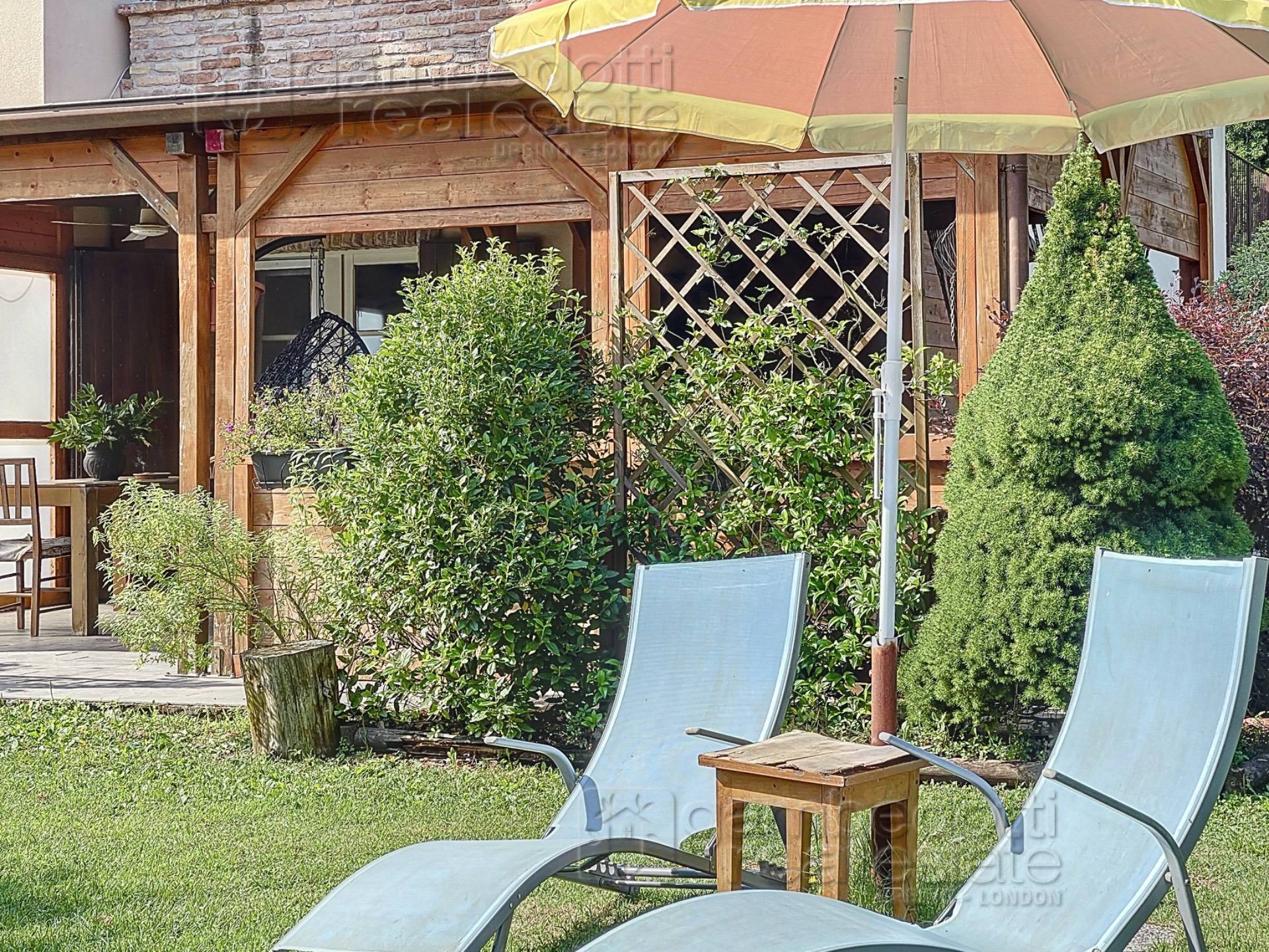 Villa in vendita a Urbino (PU)