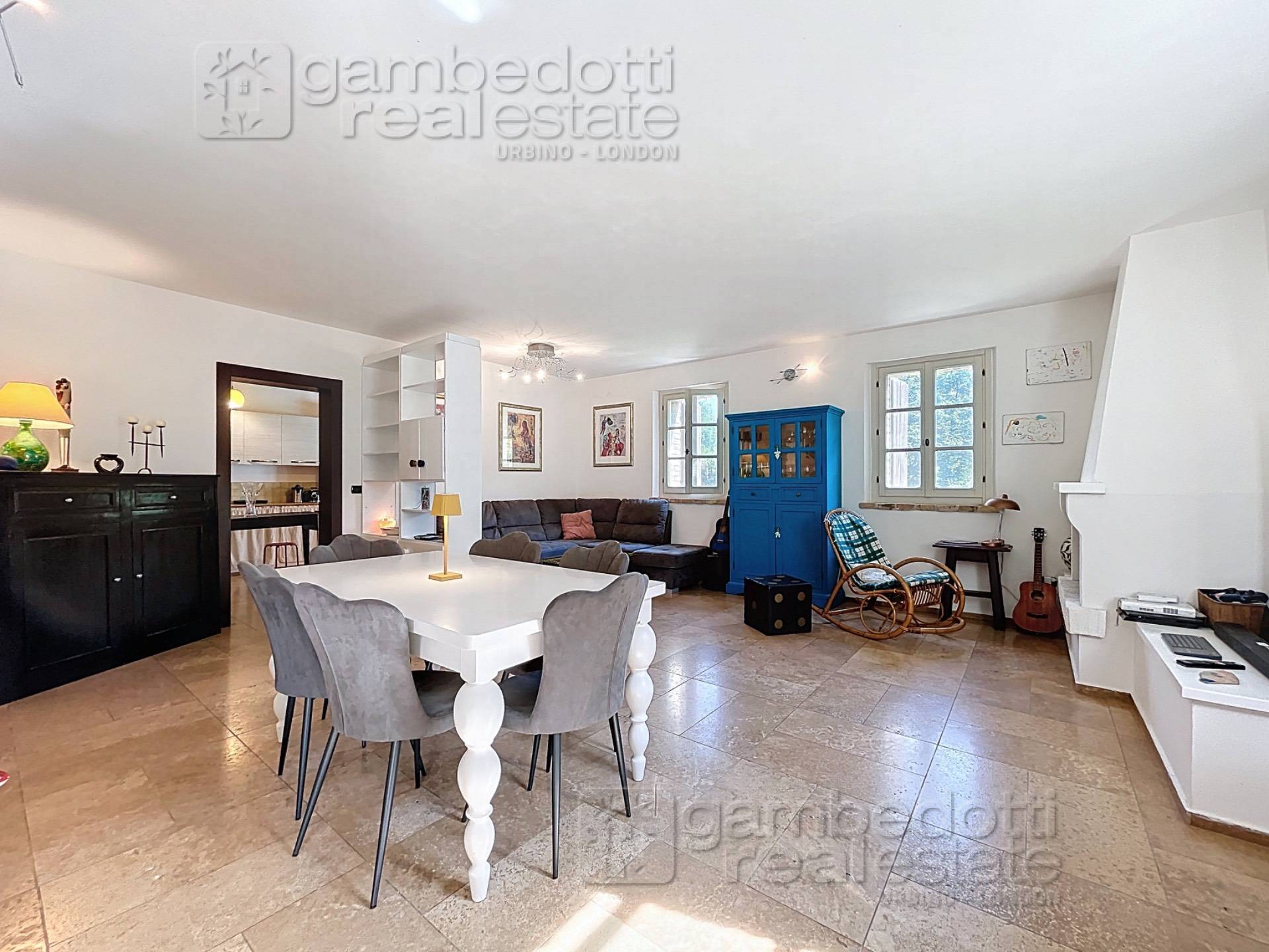 Villa in vendita a Urbino (PU)