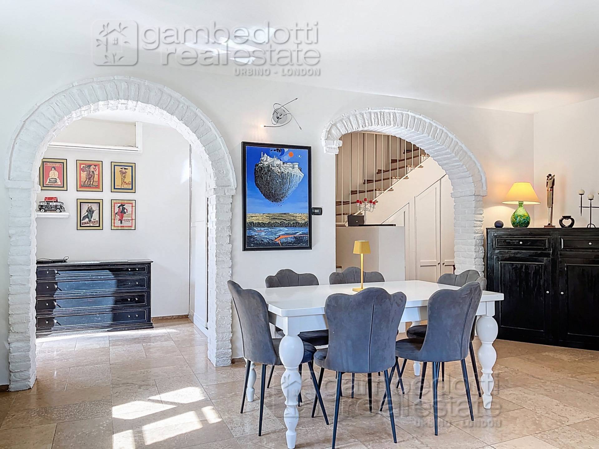 Villa in vendita a Urbino (PU)