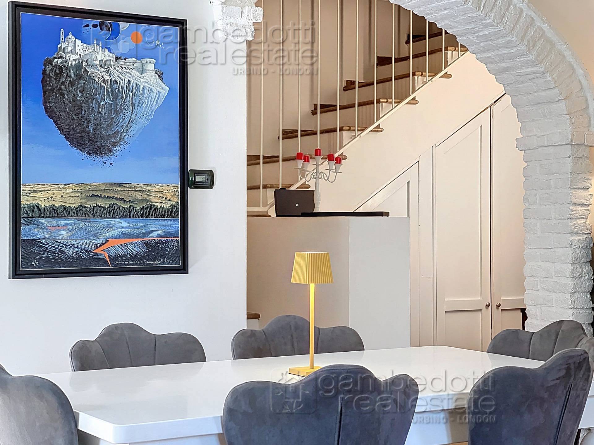 Villa in vendita a Urbino (PU)