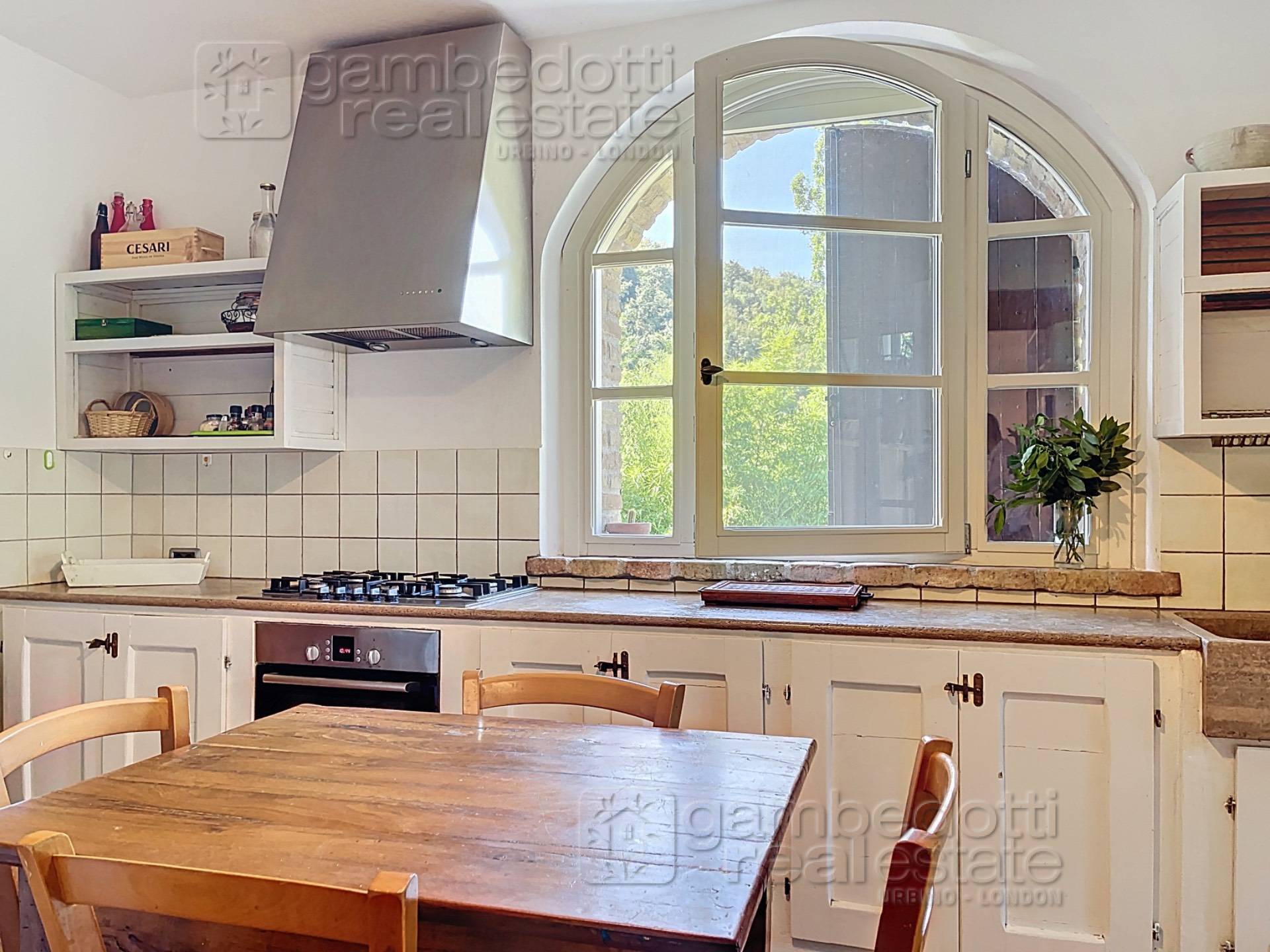 Villa in vendita a Urbino (PU)