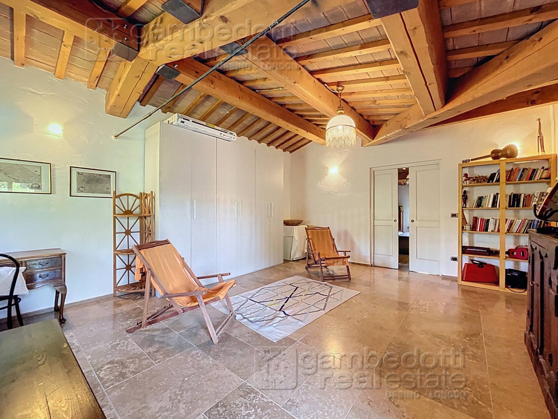 Villa in vendita a Urbino (PU)