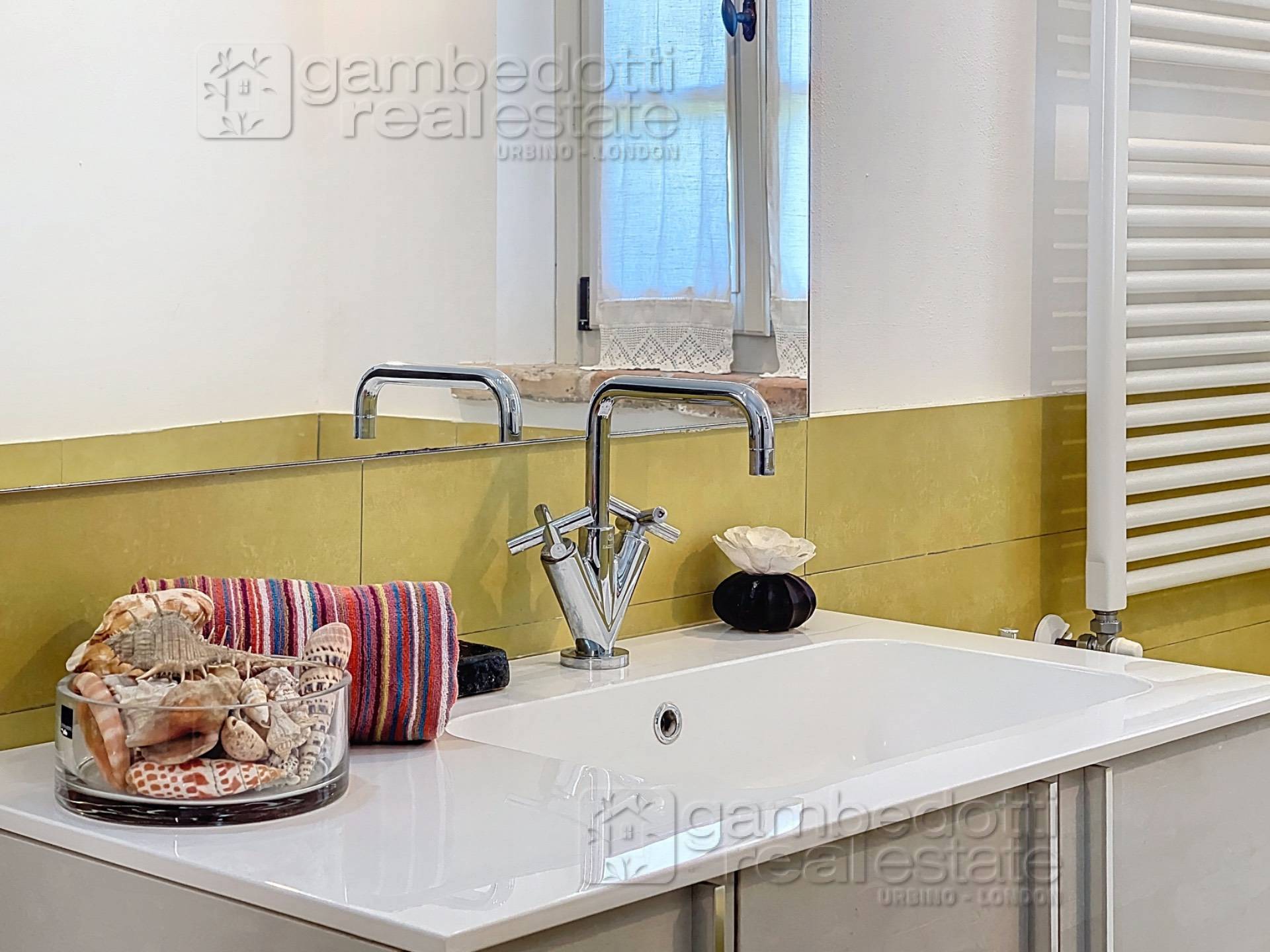 Villa in vendita a Urbino (PU)