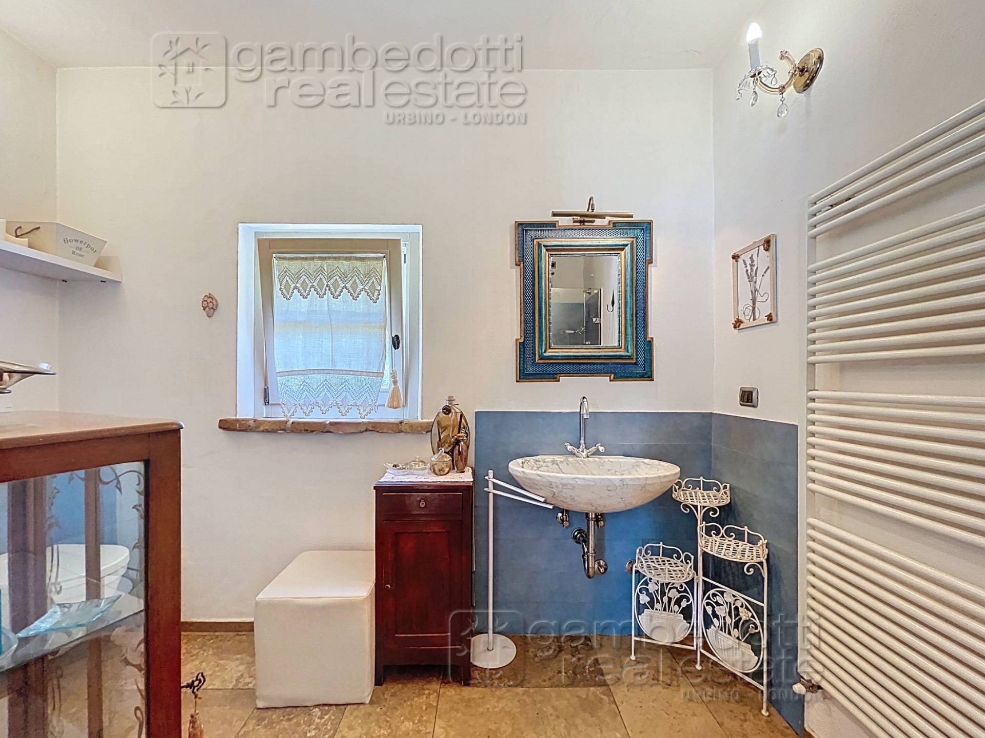Villa in vendita a Urbino (PU)