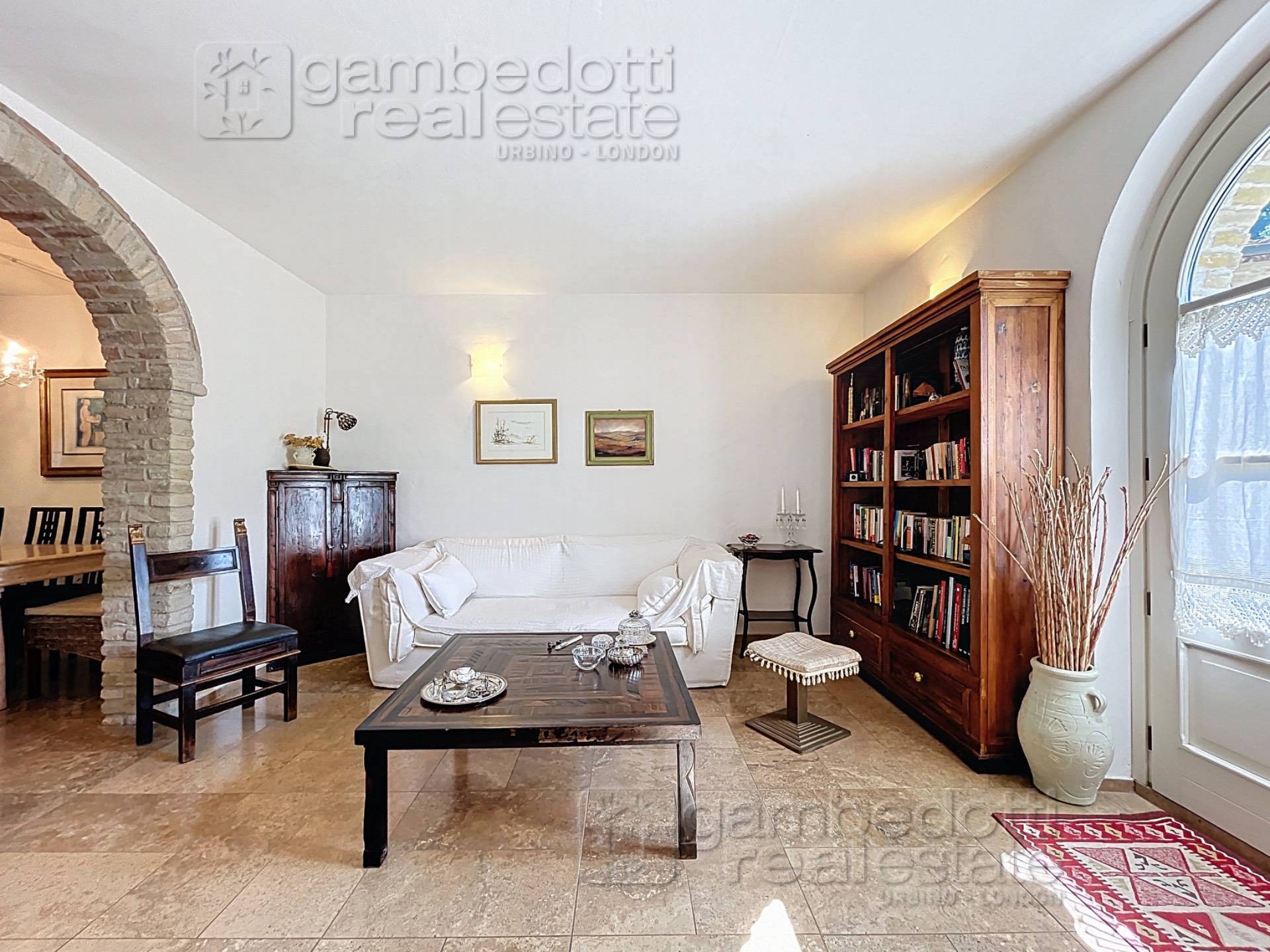 Villa in vendita a Urbino (PU)