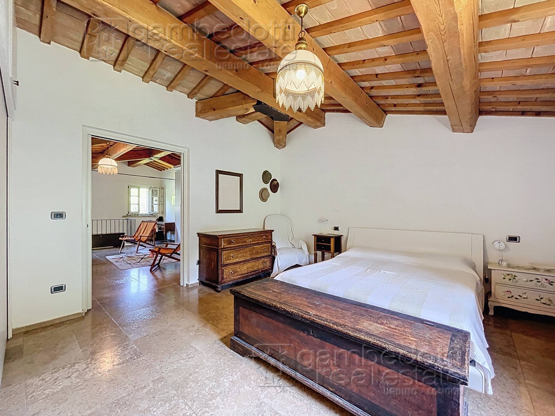 Villa in vendita a Urbino (PU)