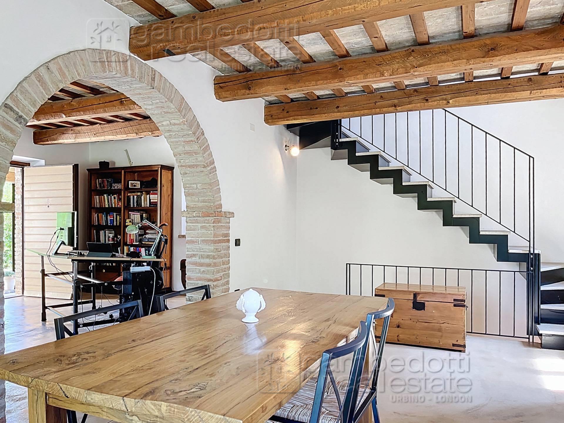 Villa in vendita a Urbino (PU)